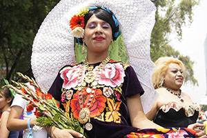 Traje tradicional del Istmo de Tehuantepec, Oaxaca.