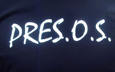 Camiseta donde los presos piden Socorro (S.O.S)