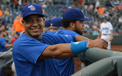Manny Ramirez y otros peloteros en la caseta.